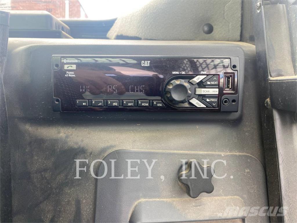 CAT 242D3 Minicargadoras