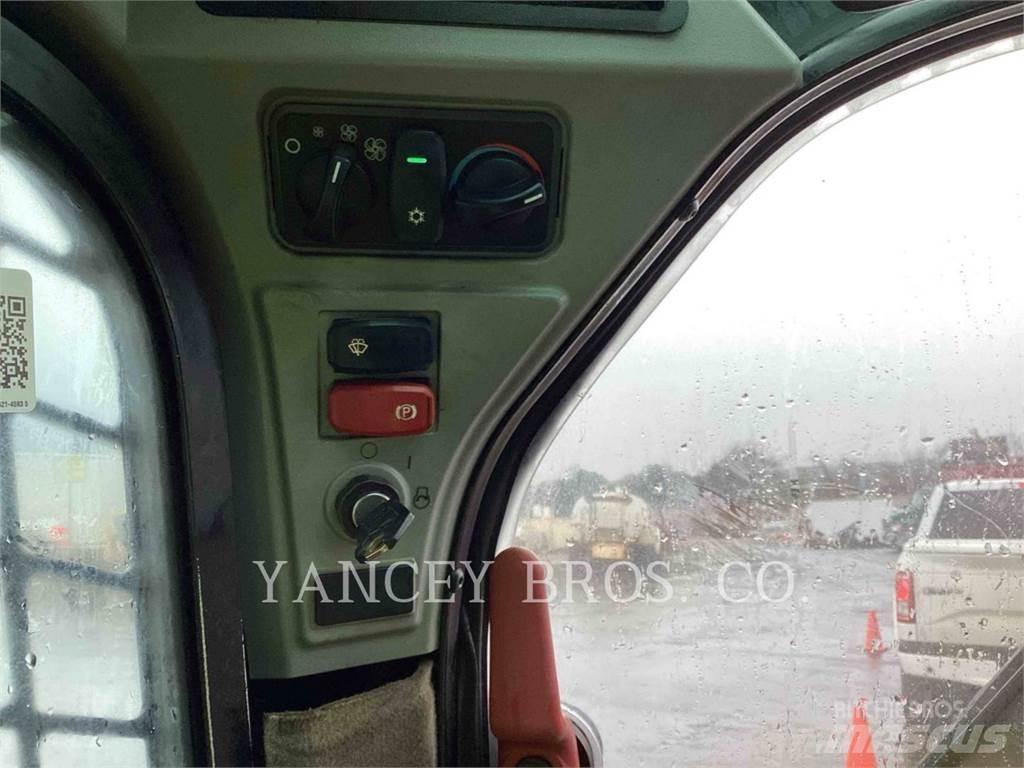CAT 242D3 AC Minicargadoras