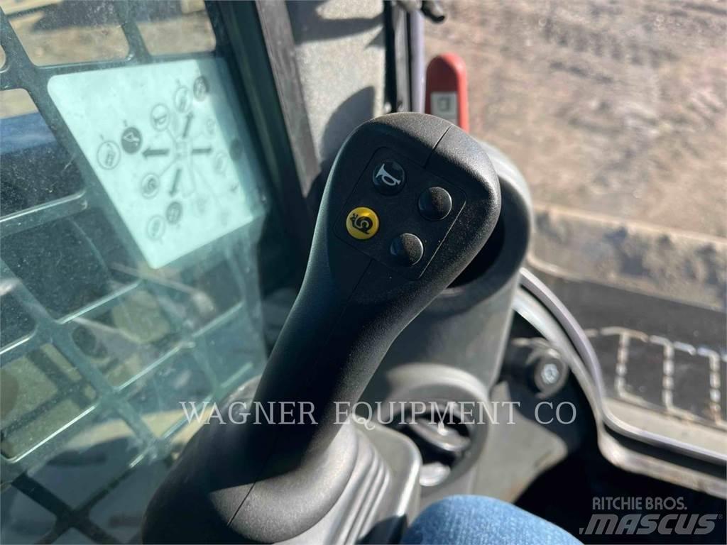 CAT 242D3 HF Minicargadoras