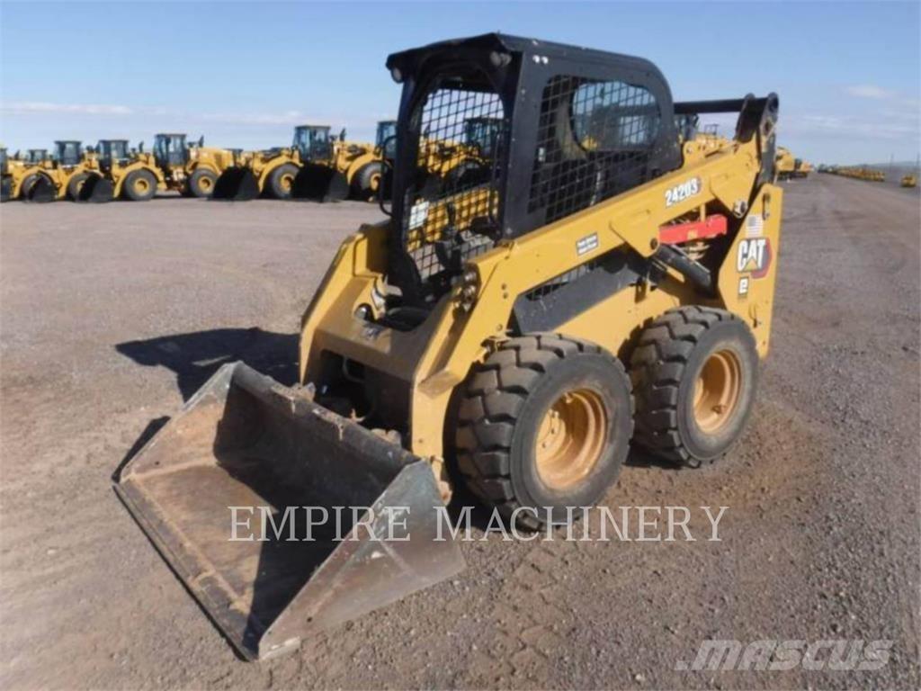 CAT 242D3 HF Minicargadoras