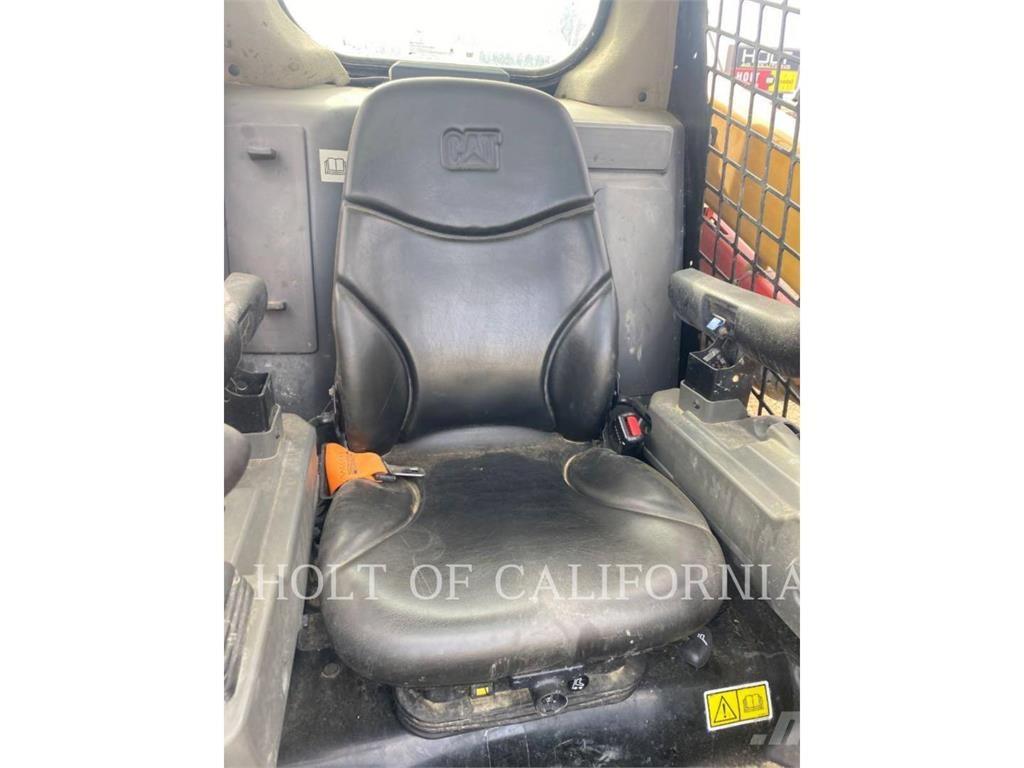 CAT 246 HF Minicargadoras