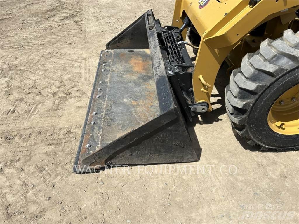 CAT 246D3 Minicargadoras