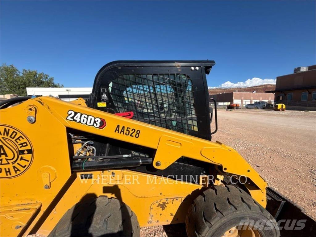 CAT 246D3 C3H2 Minicargadoras
