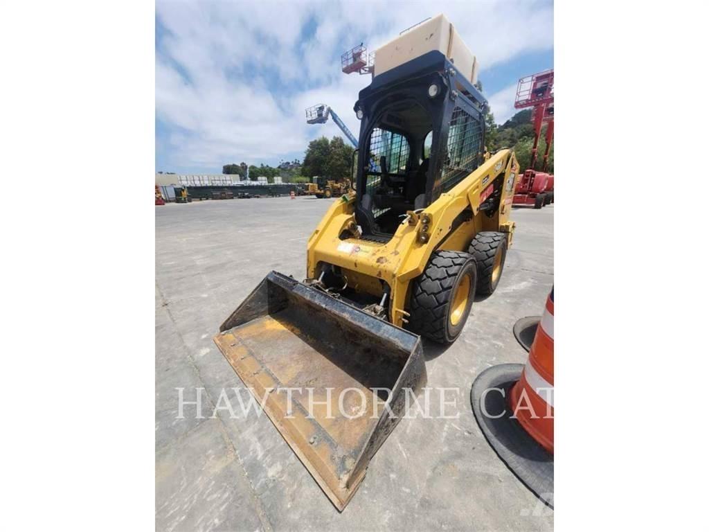 CAT 246D3H2O Minicargadoras
