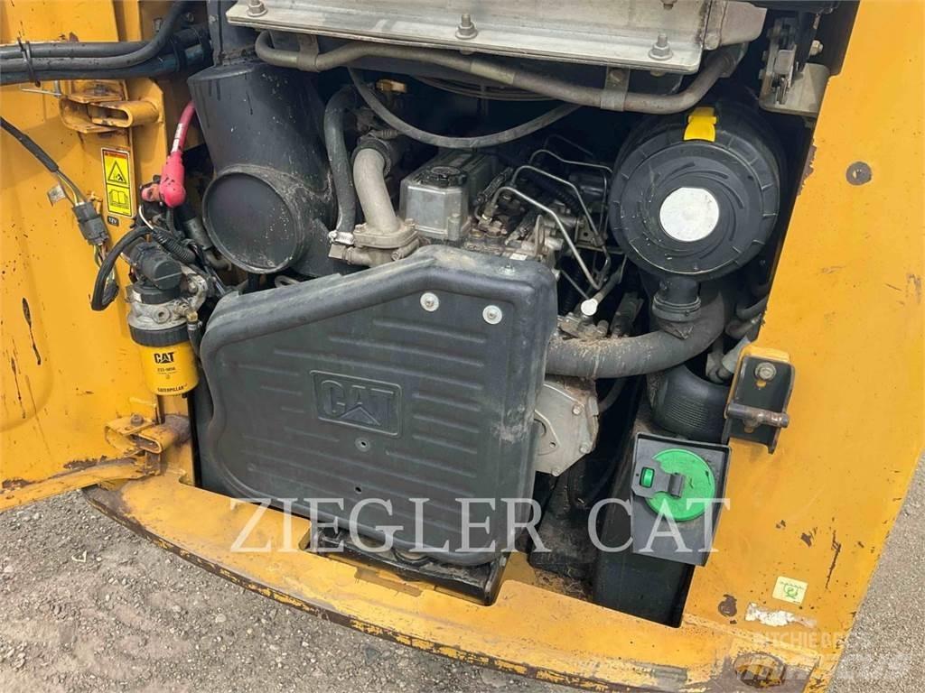 CAT 262C Minicargadoras