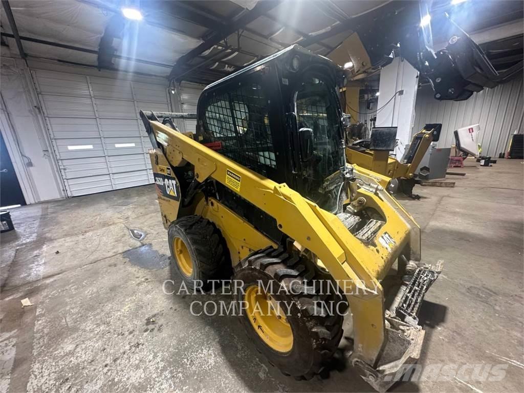 CAT 262D ACHF Minicargadoras