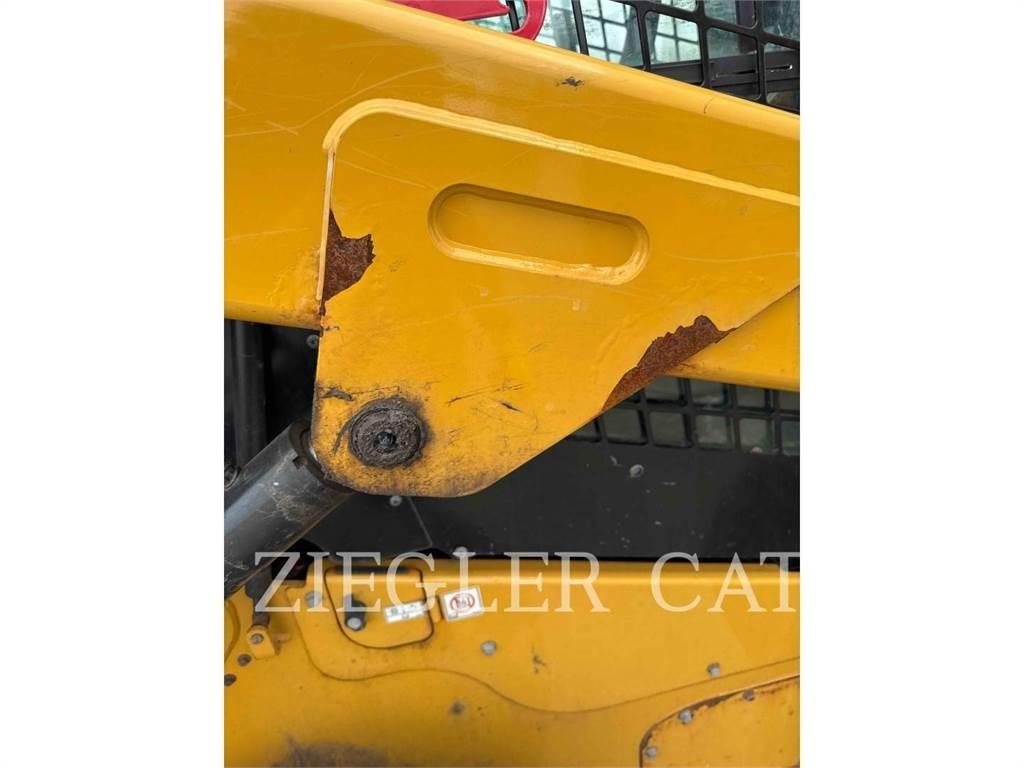 CAT 262D3 Minicargadoras