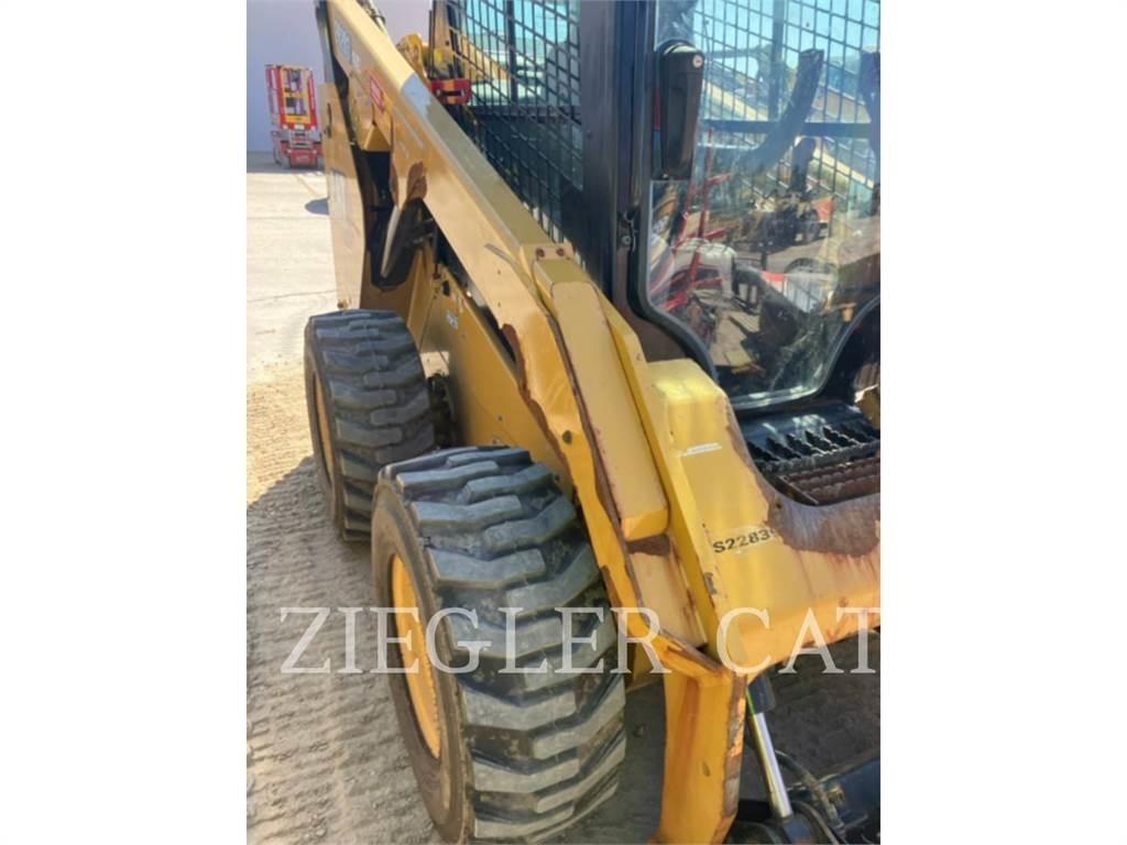 CAT 262D3 Minicargadoras