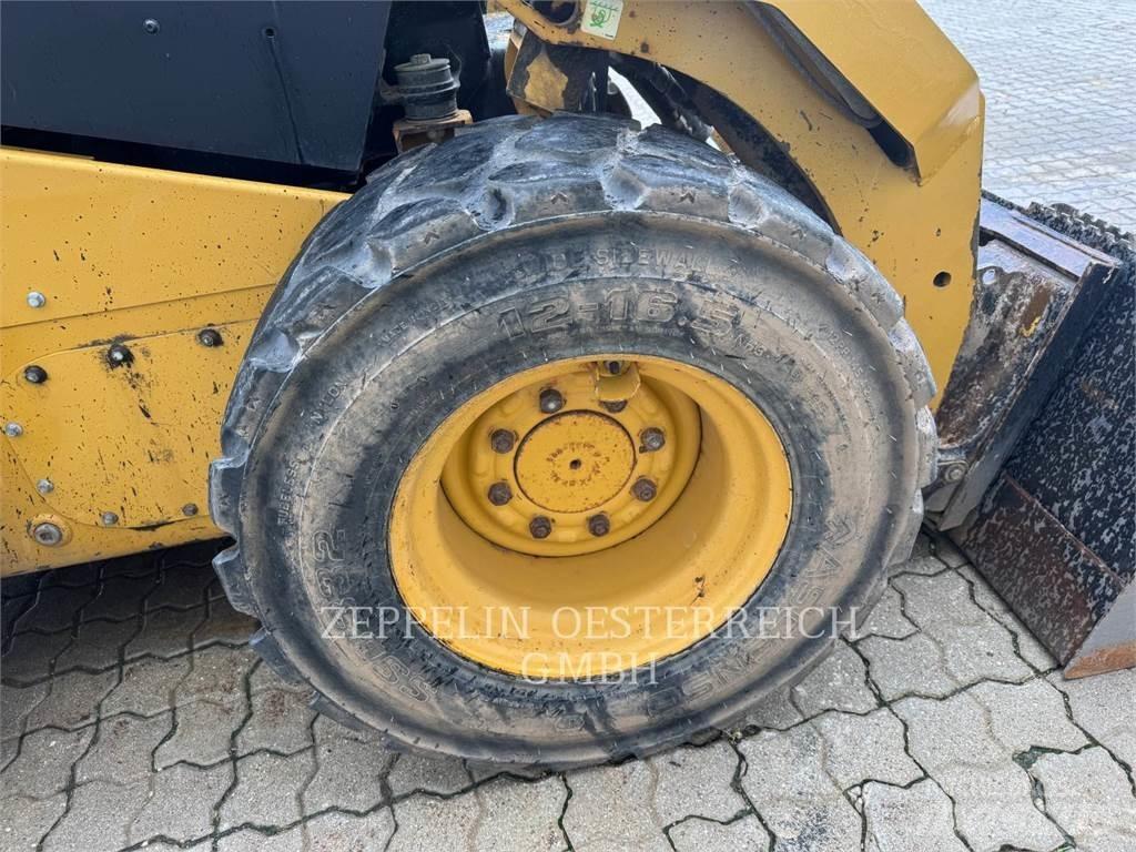 CAT 262D3 Minicargadoras