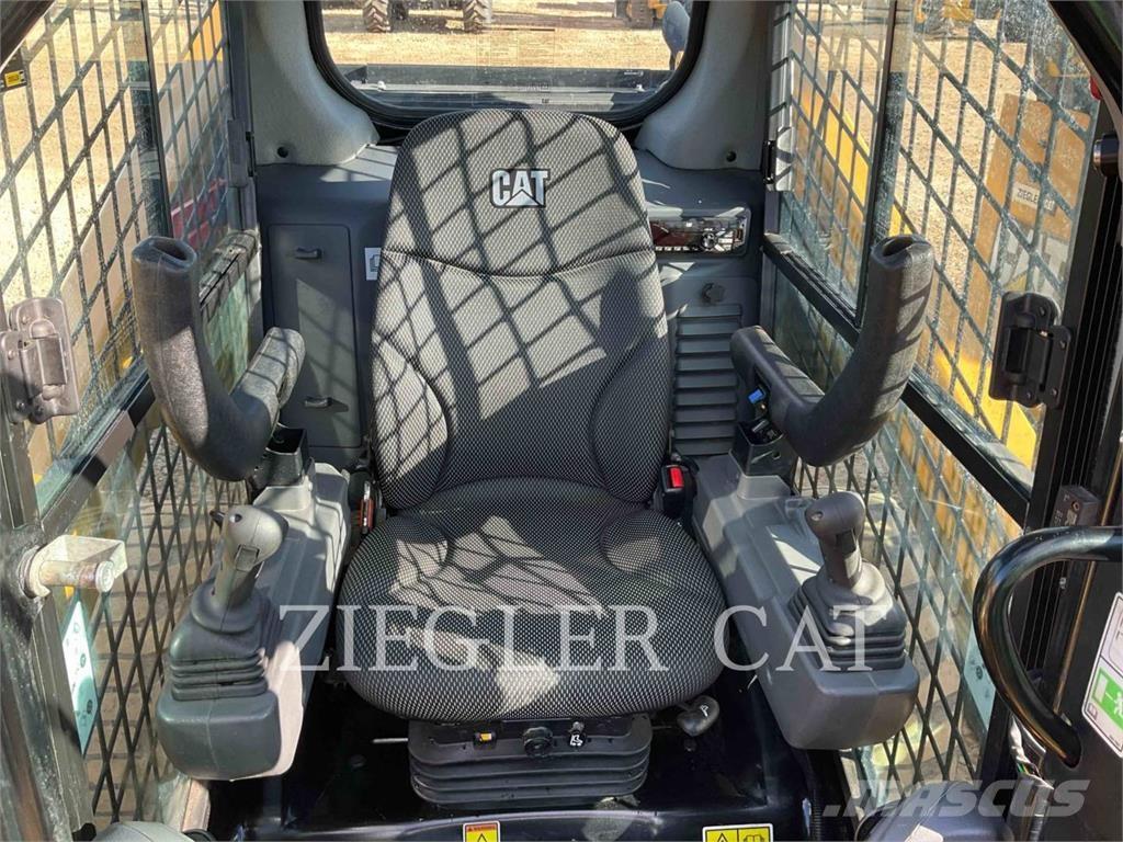 CAT 262D3 Minicargadoras