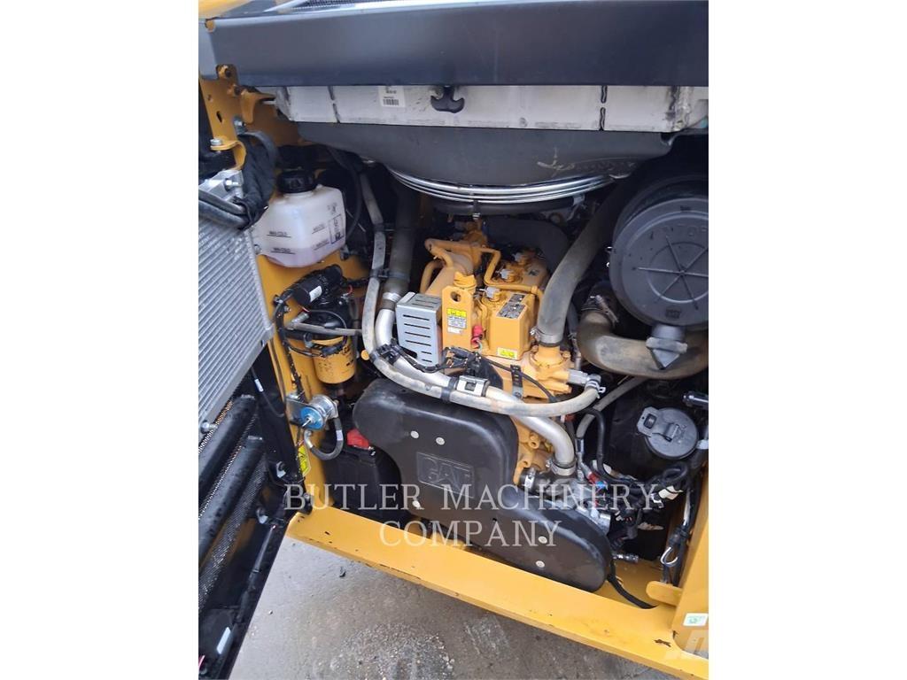 CAT 262D3 C3H2 Minicargadoras