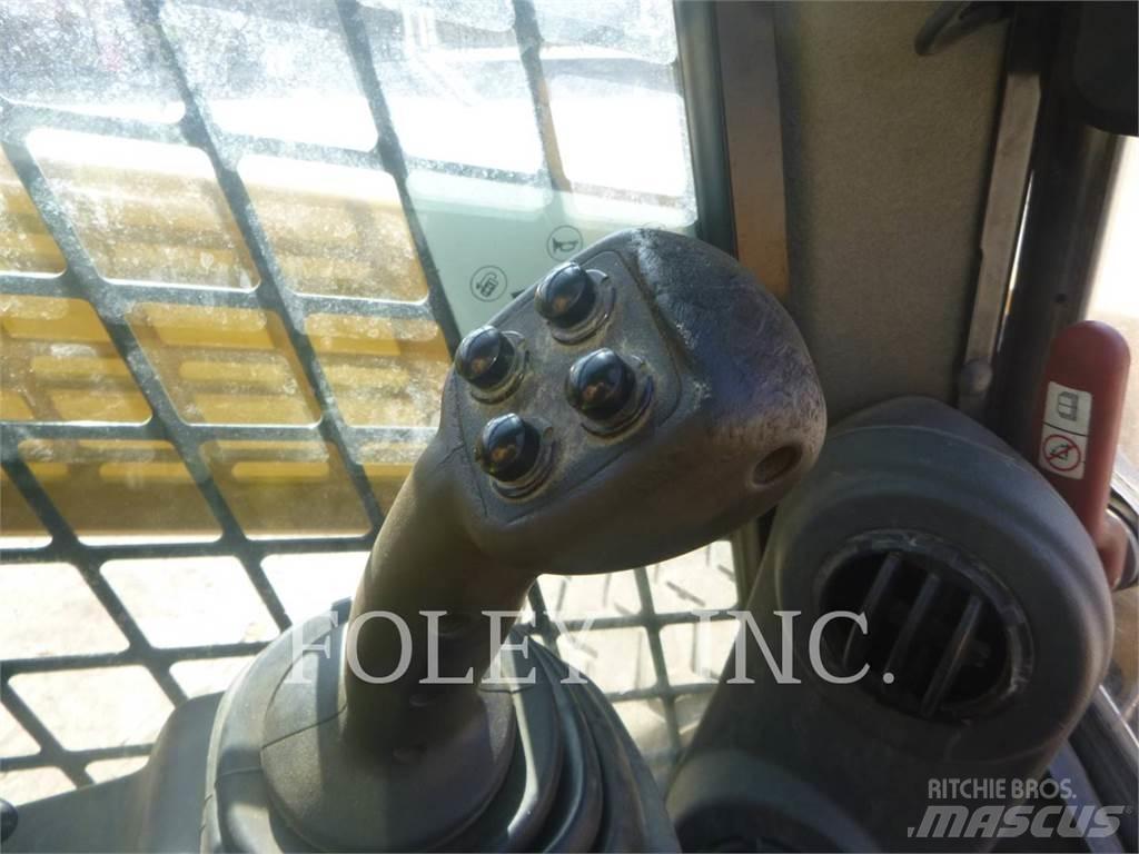 CAT 272D Minicargadoras