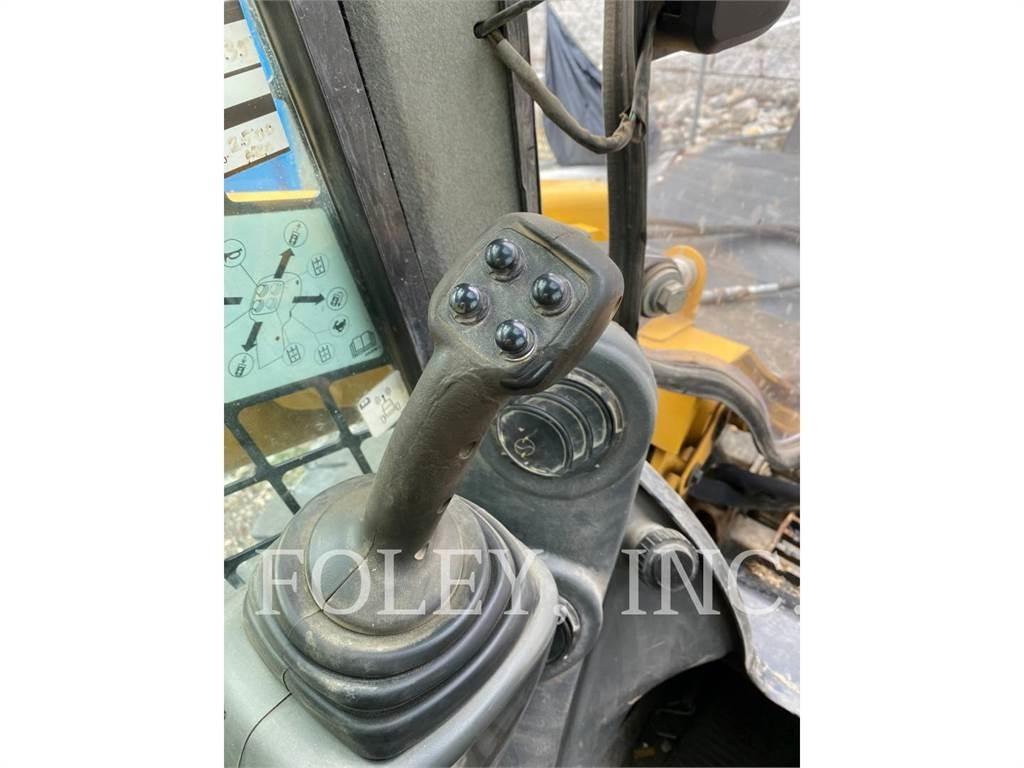 CAT 272D2 Minicargadoras