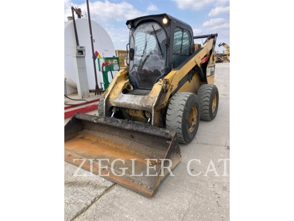 CAT 272D2 Minicargadoras