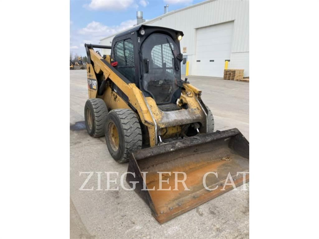 CAT 272D2 Minicargadoras