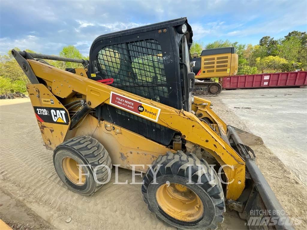 CAT 272D2 Minicargadoras