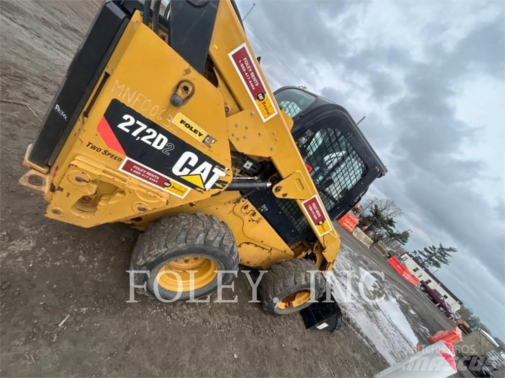 CAT 272D2 Minicargadoras