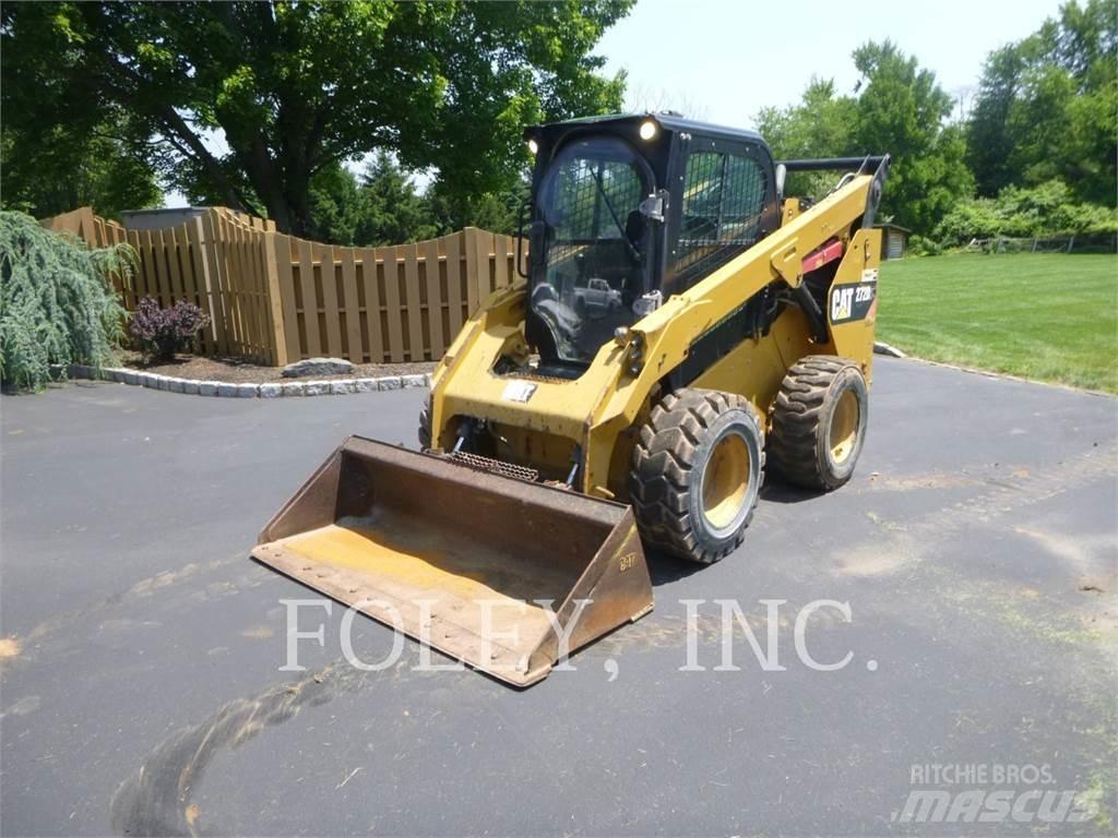CAT 272D2 Minicargadoras