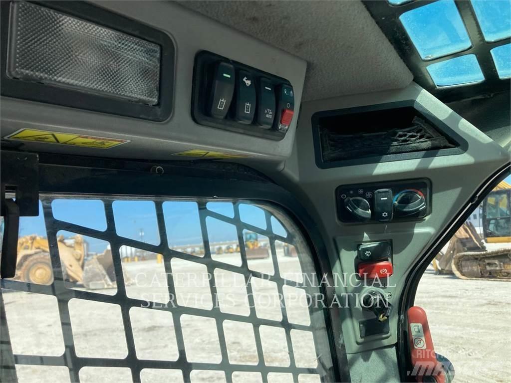 CAT 272D3 Minicargadoras