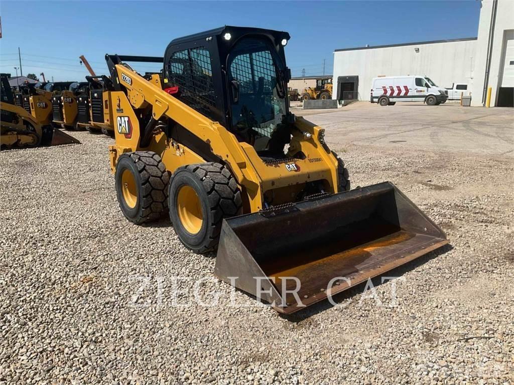 CAT 272D3 Minicargadoras