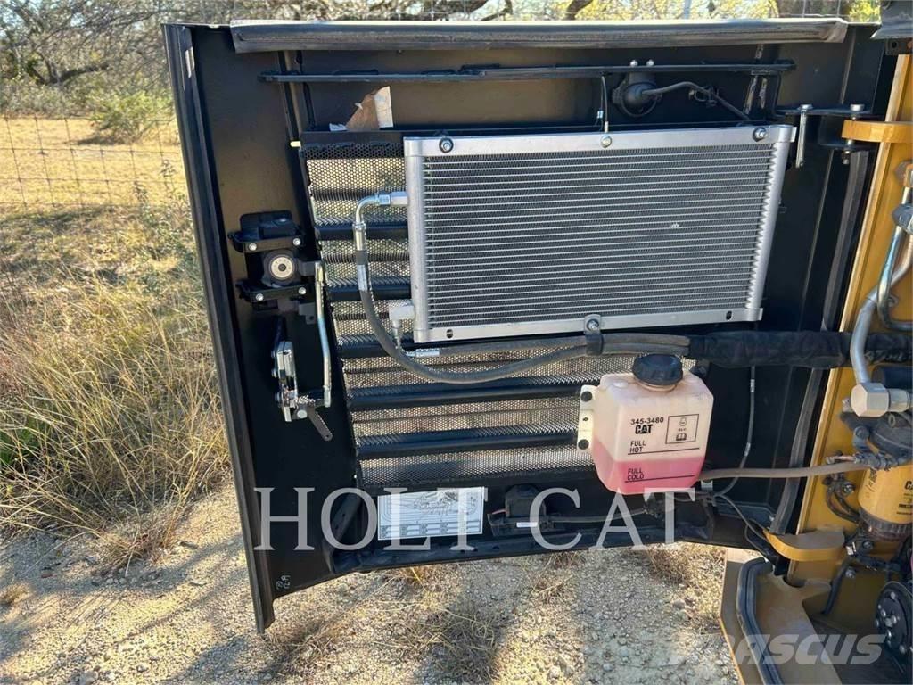 CAT 299D CAB Minicargadoras