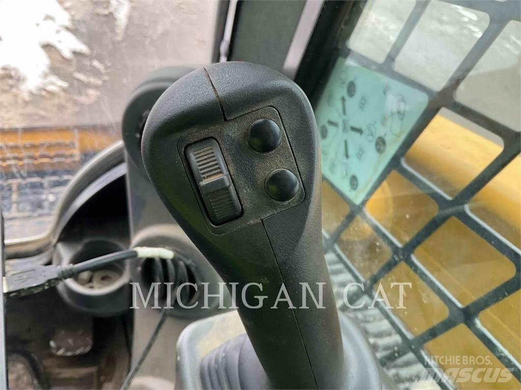 CAT 299D3XE D2AQBR Minicargadoras