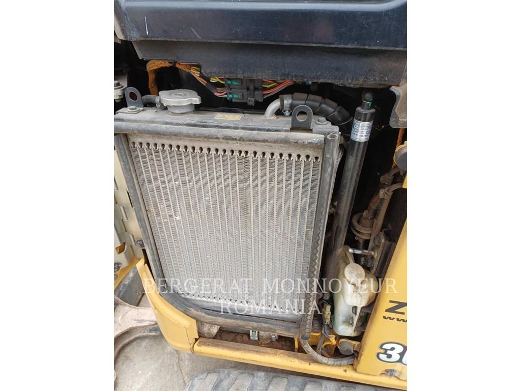 CAT 301.8-05 Excavadoras de cadenas