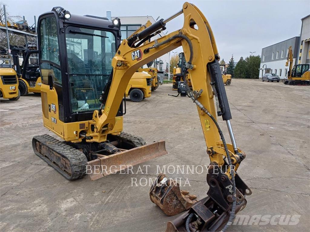 CAT 301.8-05 Excavadoras de cadenas
