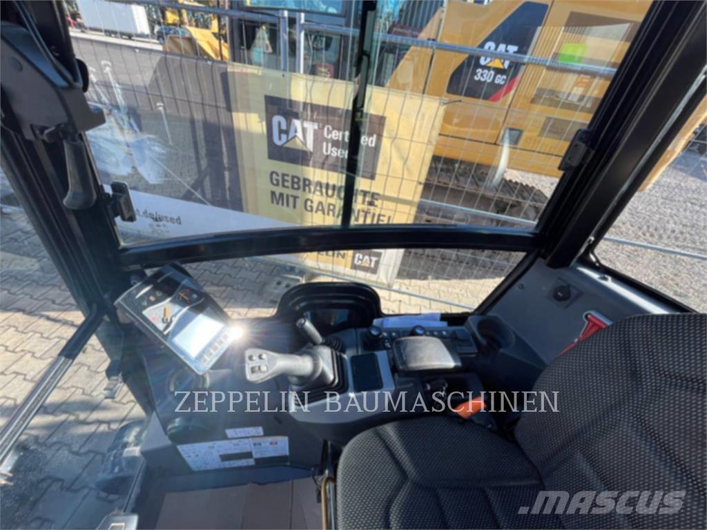 CAT 301.8-05A Excavadoras de cadenas