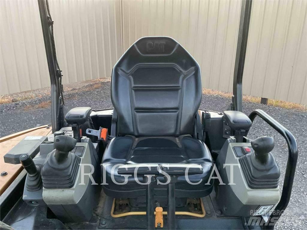 CAT 302.7 Excavadoras de cadenas