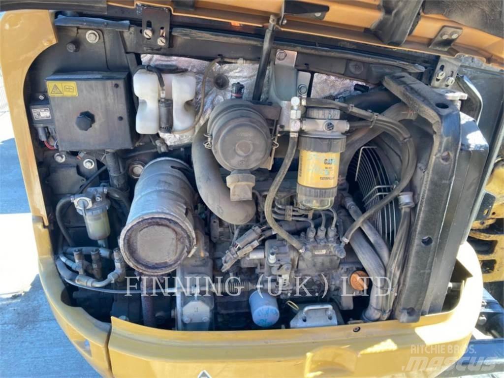 CAT 302.7D CAB Excavadoras de cadenas