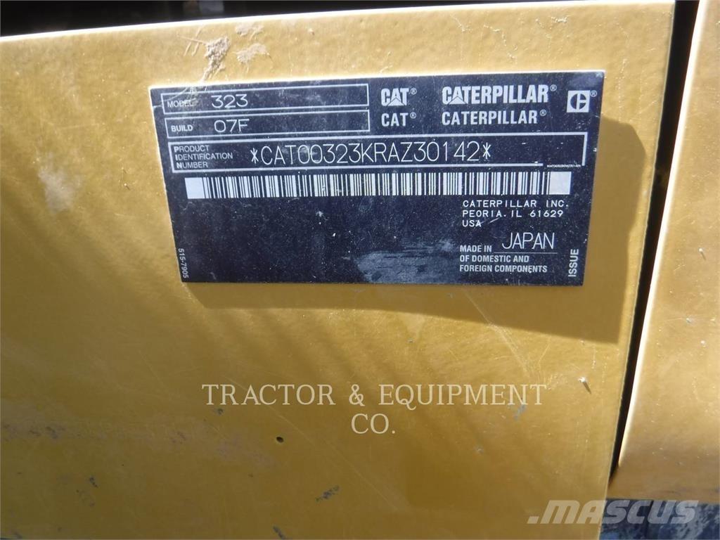 CAT 323 Excavadoras de cadenas