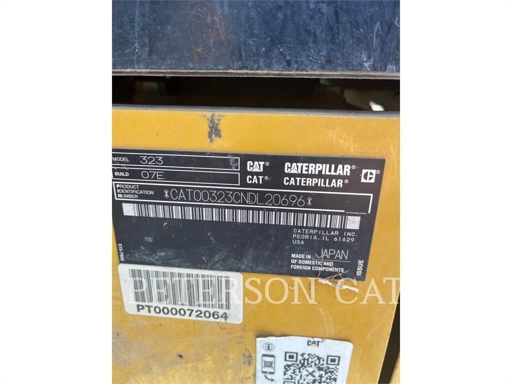 CAT 323 Excavadoras de cadenas