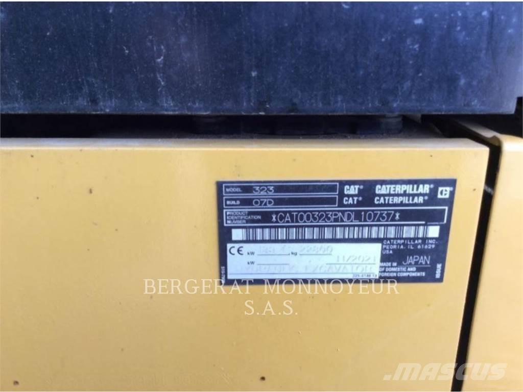 CAT 323 Excavadoras de cadenas
