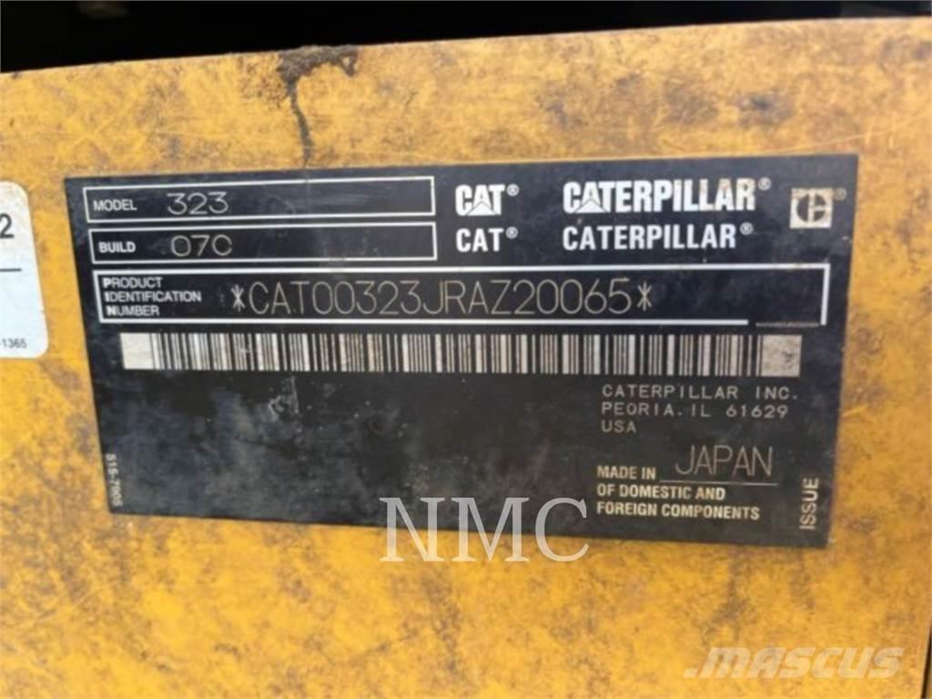 CAT 323 Excavadoras de cadenas