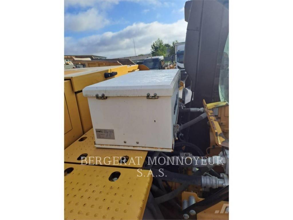 CAT 323-07 Excavadoras de cadenas