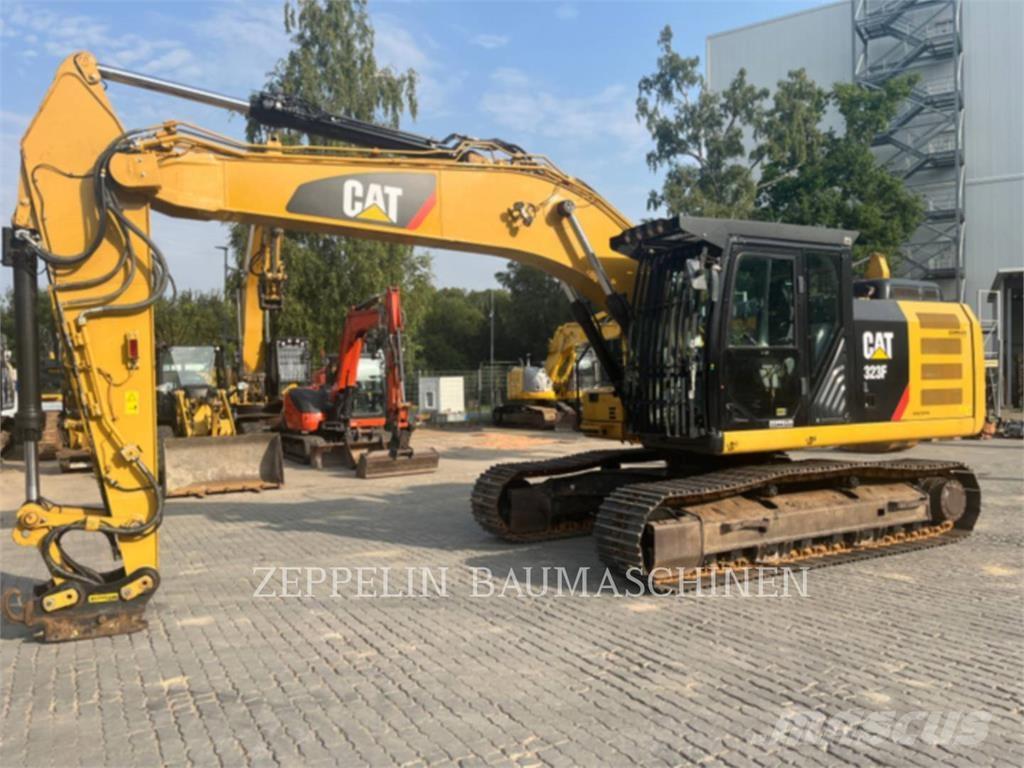 CAT 323FL Excavadoras de cadenas