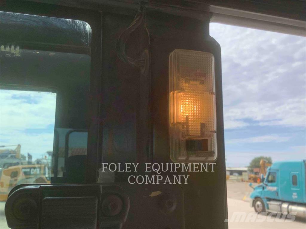 CAT 326FL9 Excavadoras de cadenas