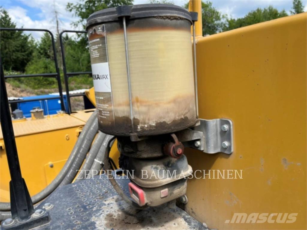CAT 374FL Excavadoras de cadenas