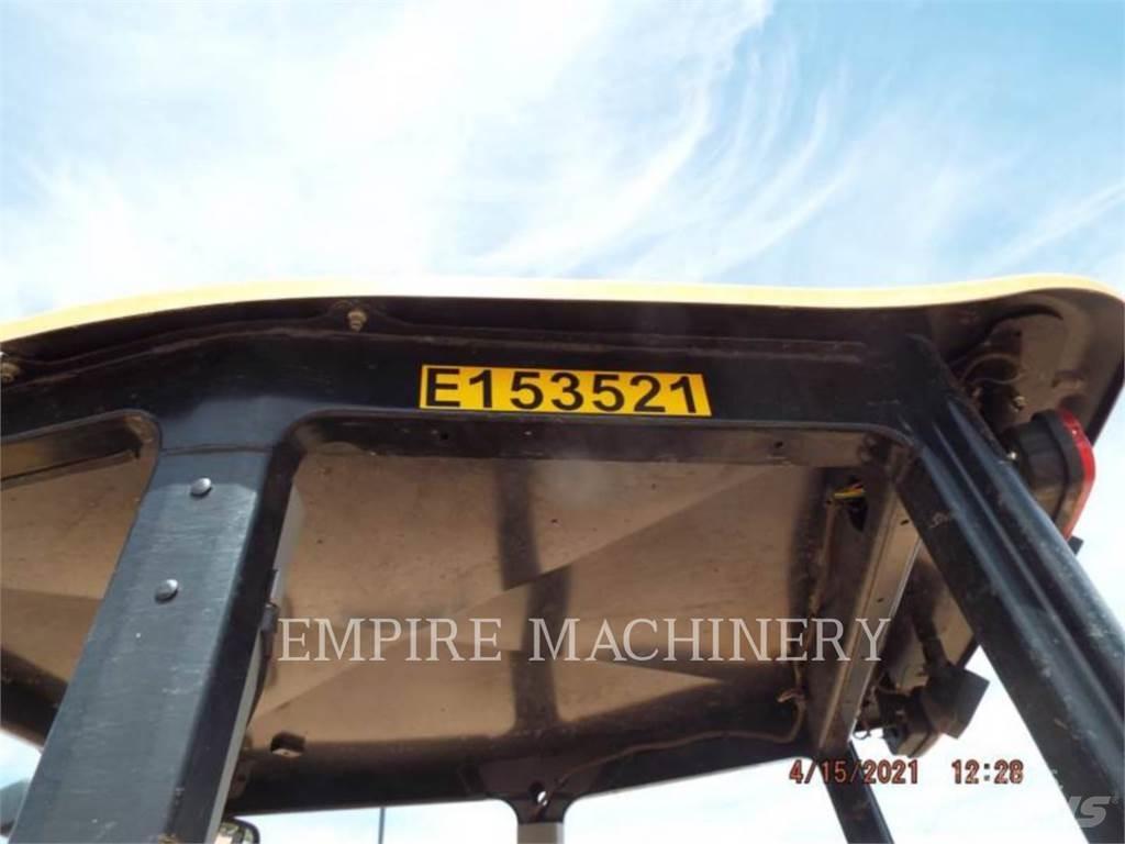 CAT 415F2 IL Cargadoras sobre ruedas