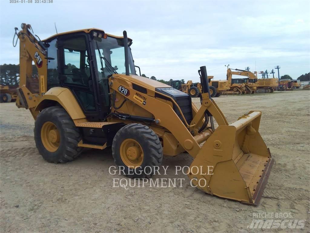 CAT 420-07 Retrocargadoras