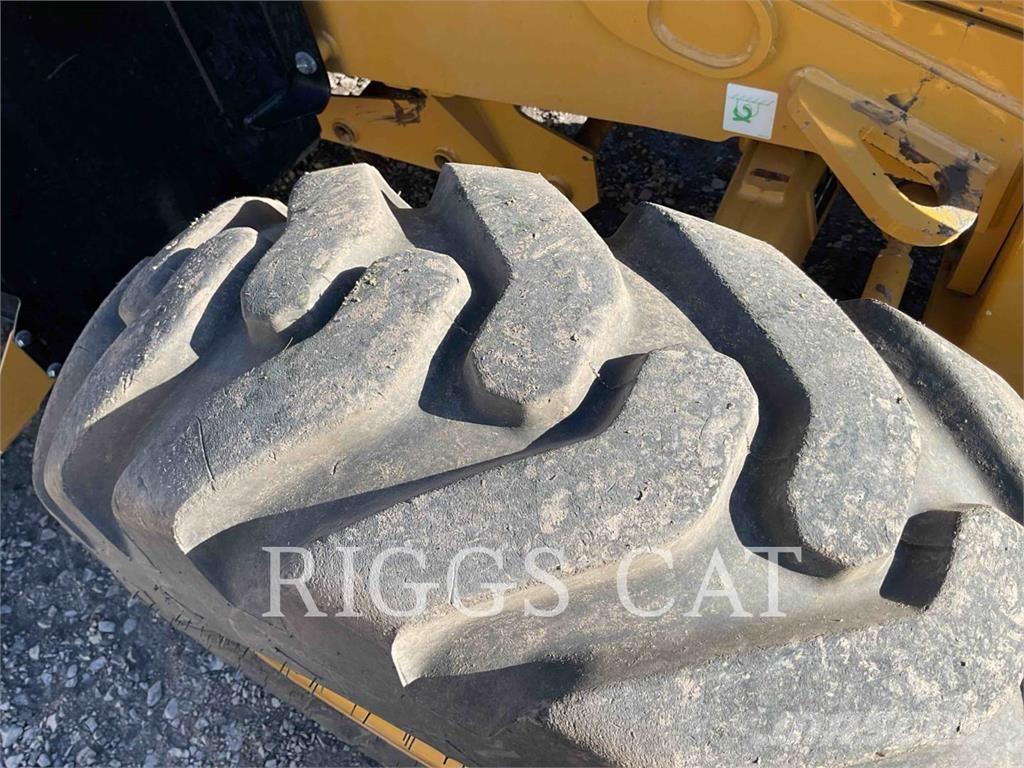 CAT 420 4AEM Retrocargadoras