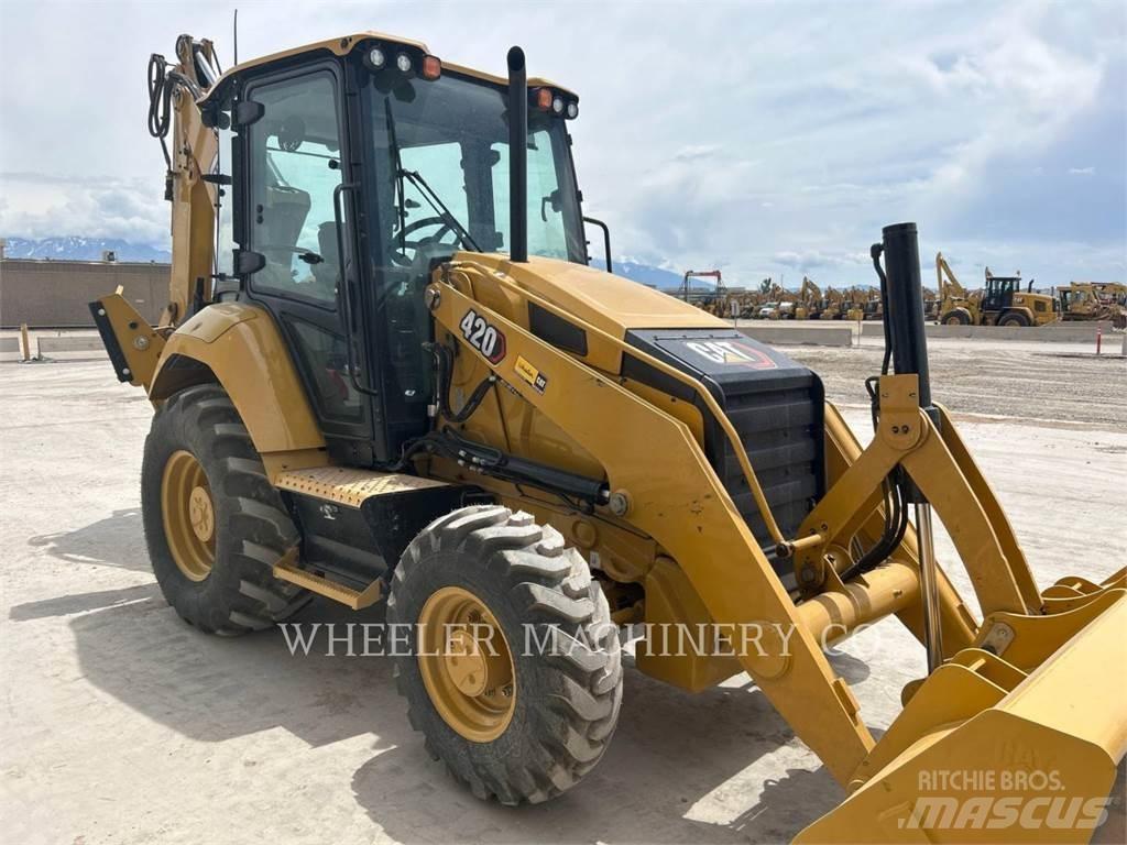 CAT 420 CF Retrocargadoras