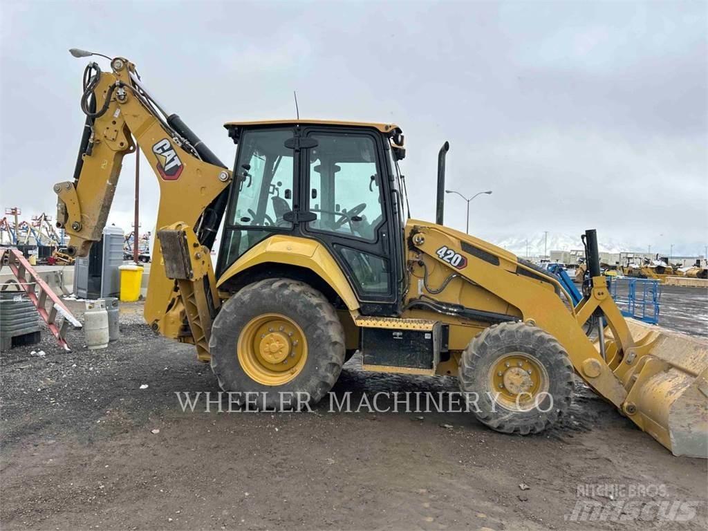 CAT 420 CF Retrocargadoras