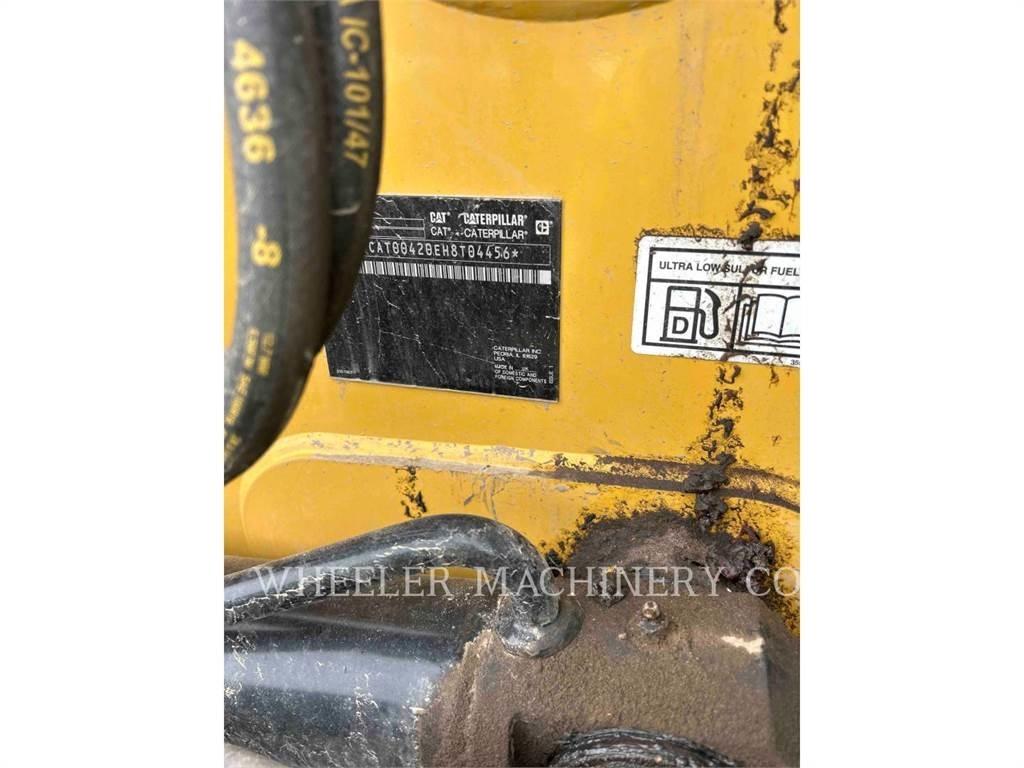 CAT 420 CF Retrocargadoras