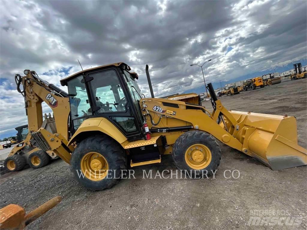 CAT 420 CF Retrocargadoras