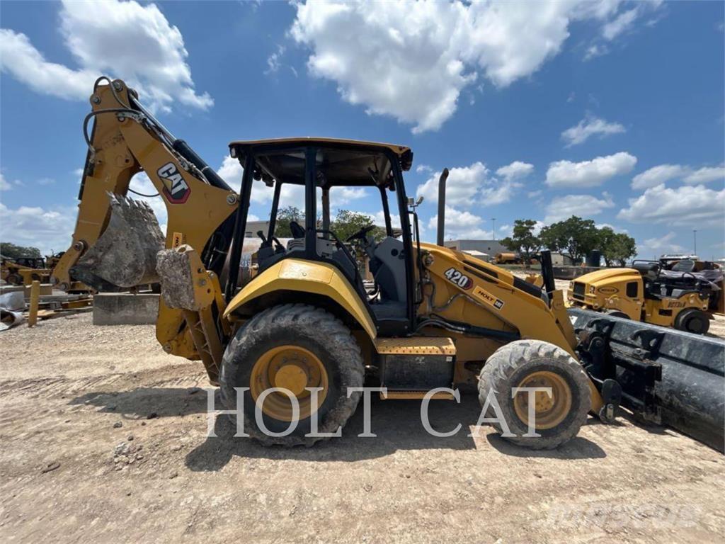 CAT 420 IT4SX Retrocargadoras