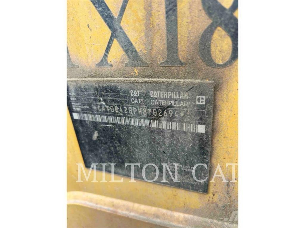 CAT 42007 Retrocargadoras