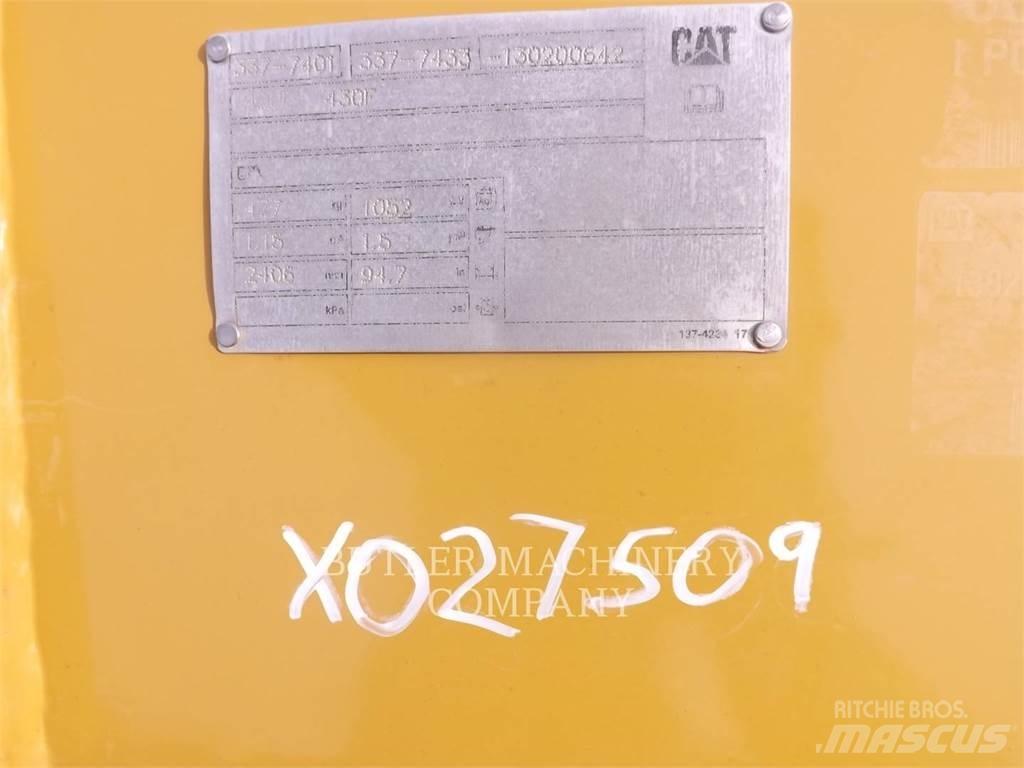CAT 420F BUCKET Cucharones