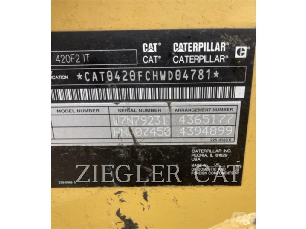 CAT 420F2 Retrocargadoras